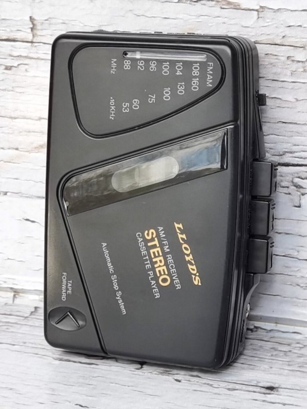 Vintage Lloyd's Personal Cassette Player Walkman AM FM Radio Model P3170 Tested